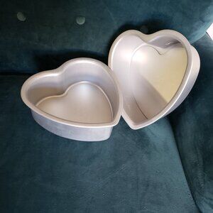 Fat Daddio's Anodized Aluminum Removable Bottom Heart Cake Pans, 8x3 In (Qty2)